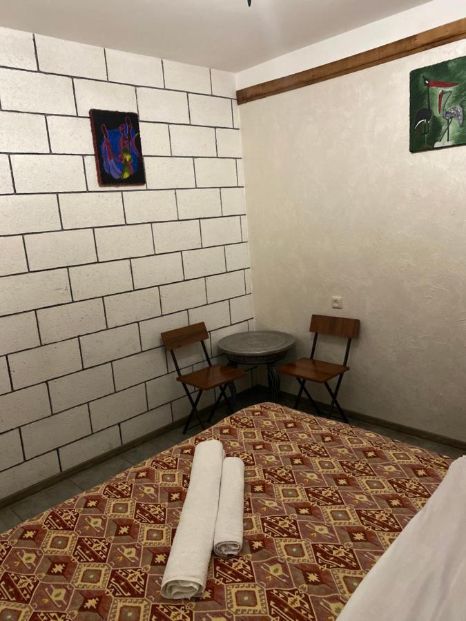 Mini Hostel N.Tigranyan 5 エレバン エクステリア 写真