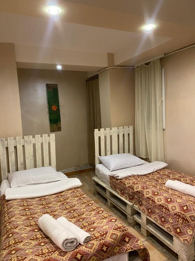 Mini Hostel N.Tigranyan 5 エレバン エクステリア 写真