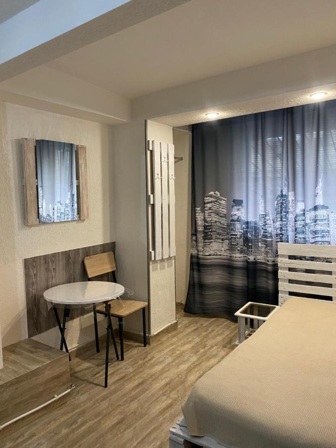 Mini Hostel N.Tigranyan 5 エレバン エクステリア 写真