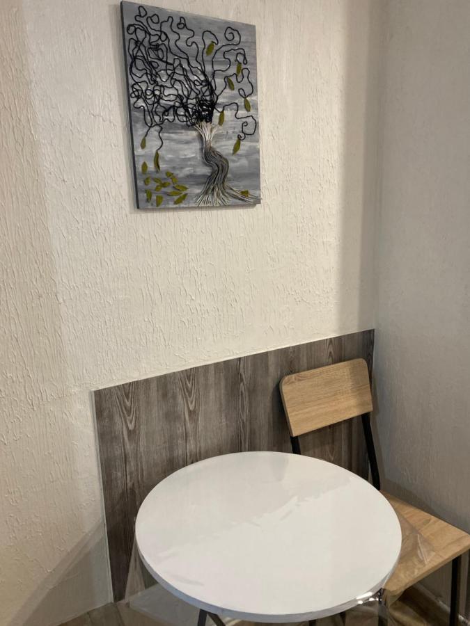 Mini Hostel N.Tigranyan 5 エレバン エクステリア 写真