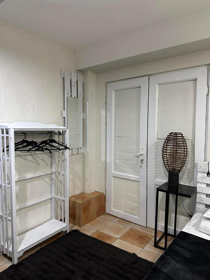 Mini Hostel N.Tigranyan 5 エレバン エクステリア 写真