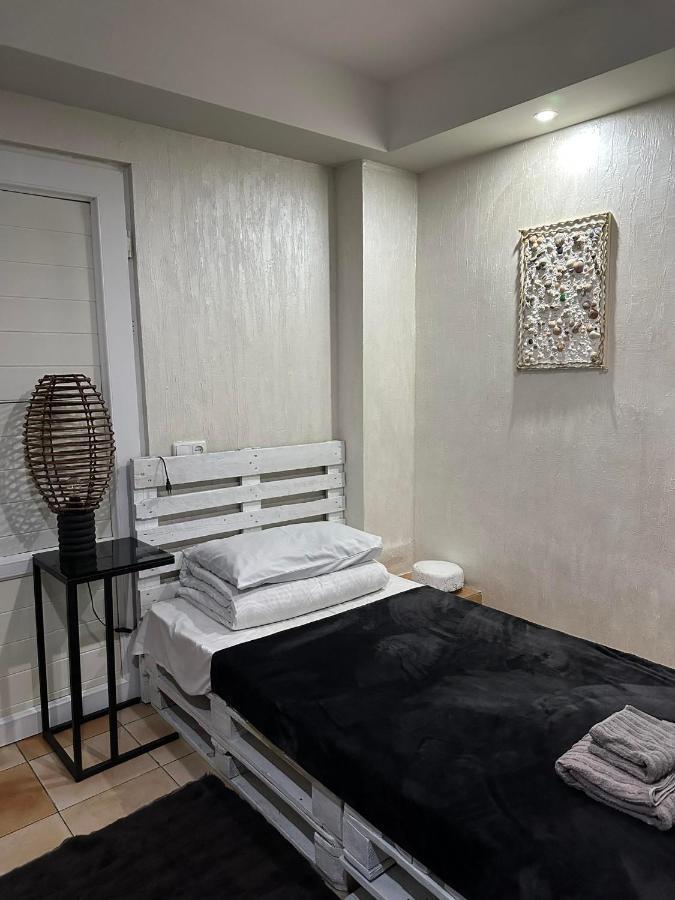 Mini Hostel N.Tigranyan 5 エレバン エクステリア 写真