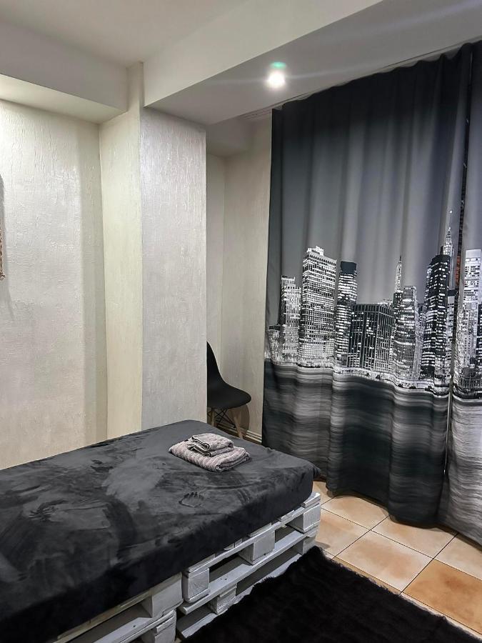 Mini Hostel N.Tigranyan 5 エレバン エクステリア 写真